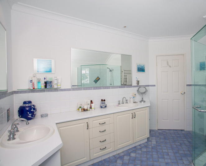 16 Curlew Road gallery