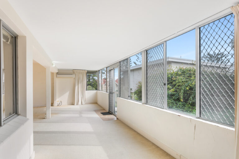 3/8 Hamersley Street gallery