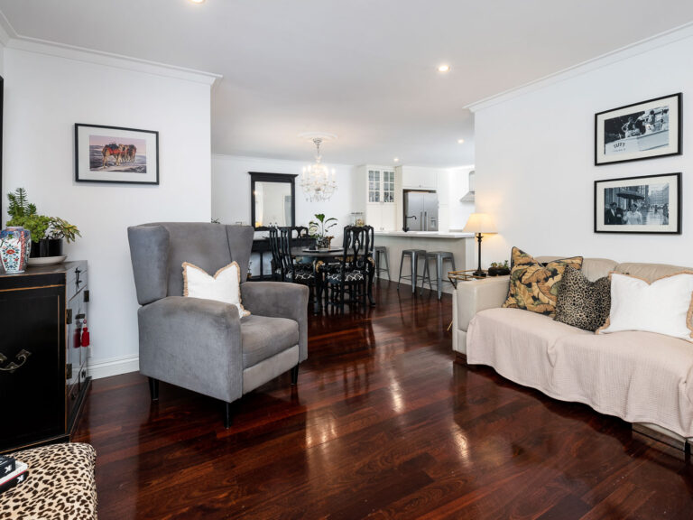 3 Queen Street gallery