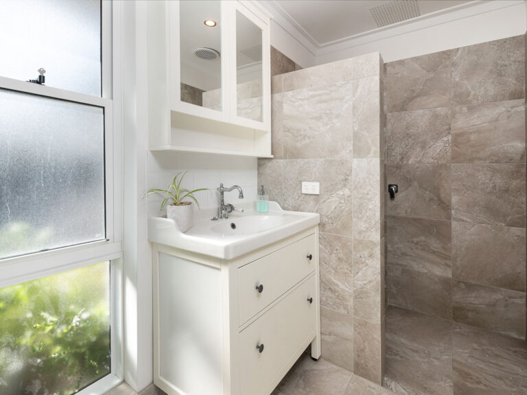 3 Queen Street gallery