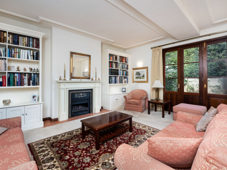 6 Aston Place gallery