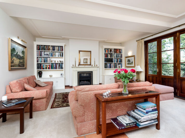 6 Aston Place gallery