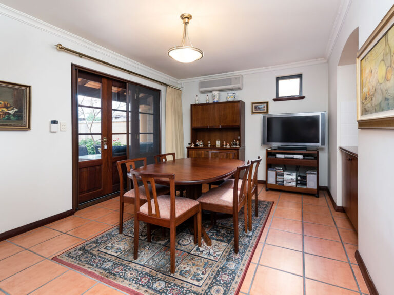 6 Aston Place gallery