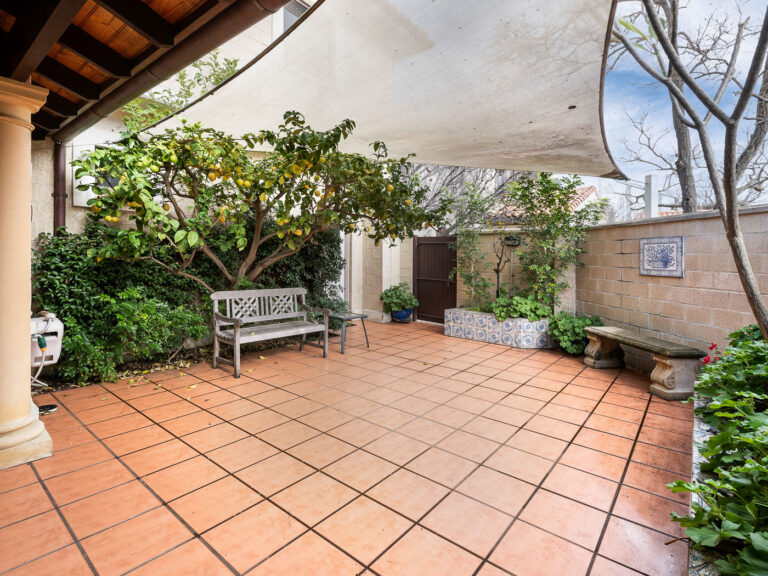 6 Aston Place gallery