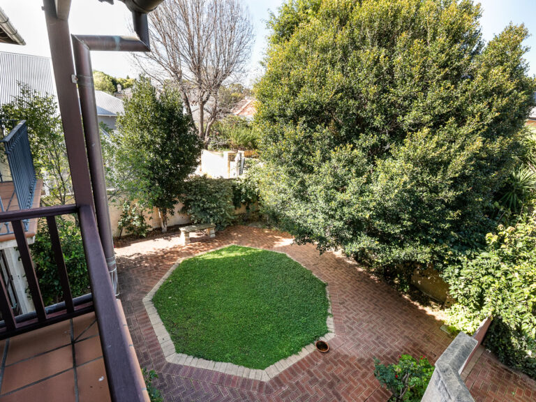 6 Aston Place gallery