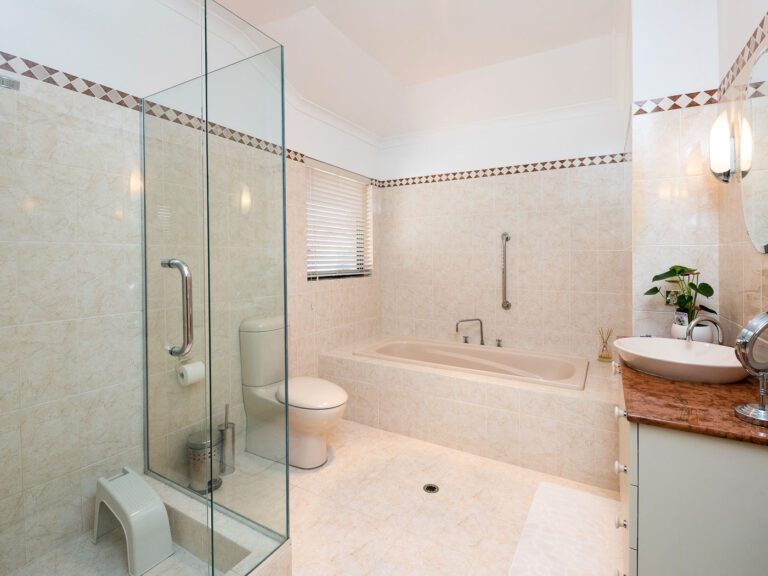 6 Aston Place gallery