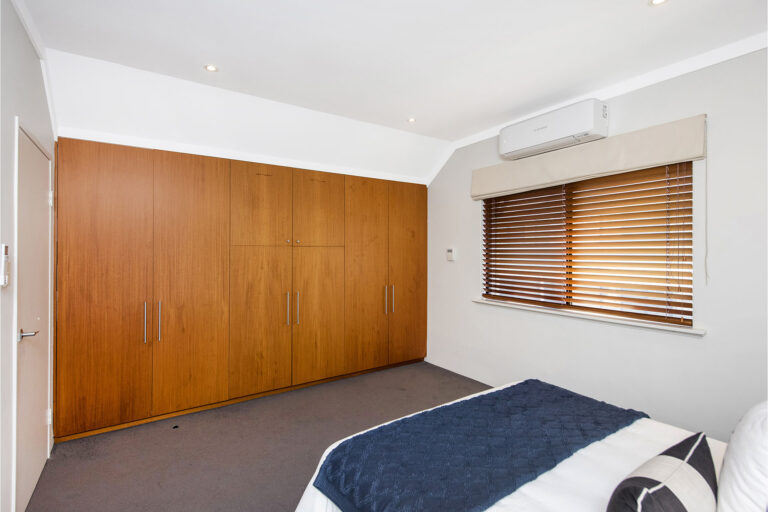 22 / 200 Rokeby Road gallery