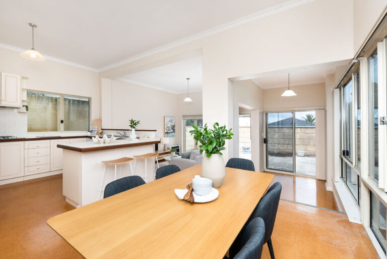 17 Curtin Avenue gallery