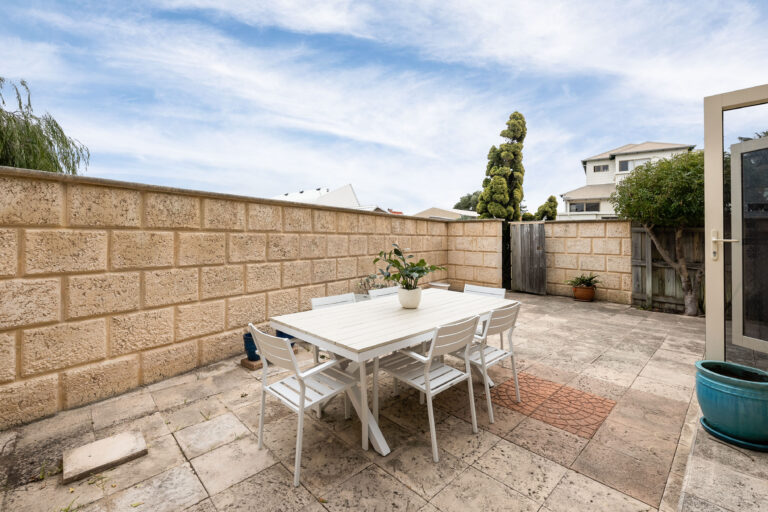 17 Curtin Avenue gallery