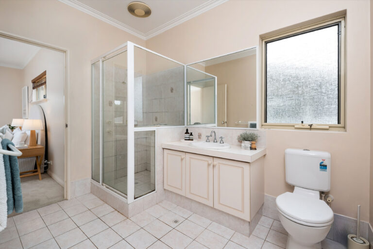 17 Curtin Avenue gallery