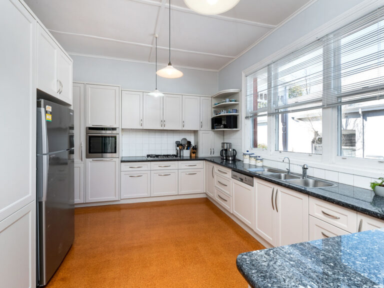 5 Walter Street gallery