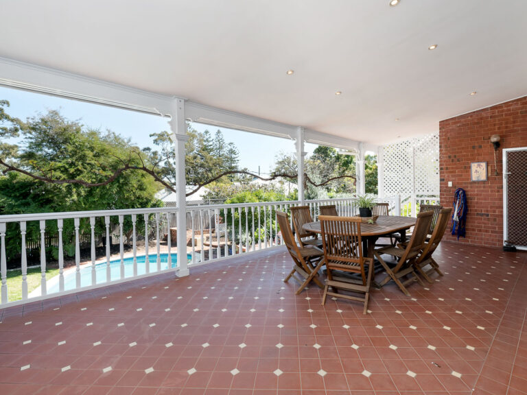 5 Walter Street gallery