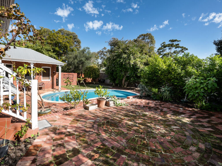 5 Walter Street gallery