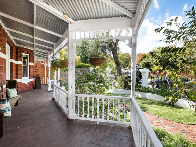 5 Walter Street gallery