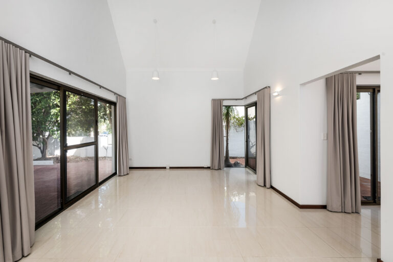 77 Kingsway gallery
