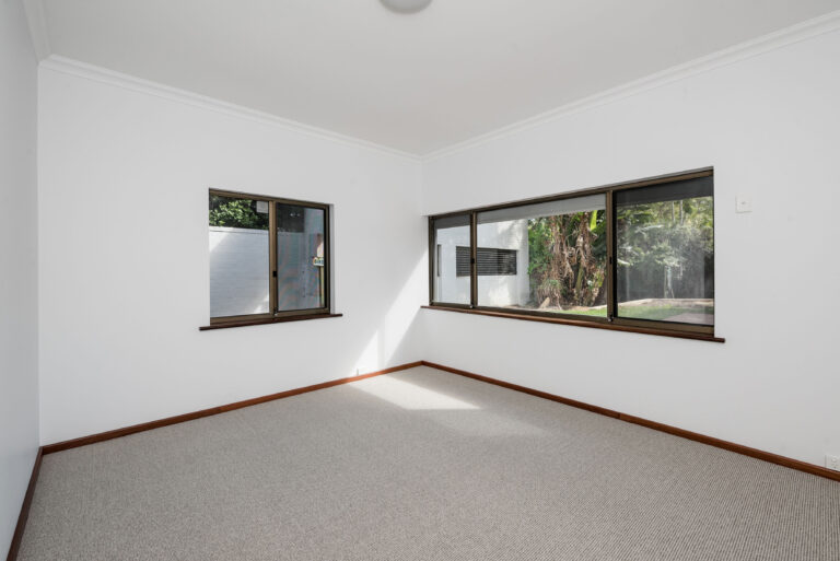 77 Kingsway gallery