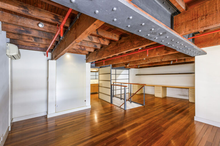 6 / 82 King Street gallery