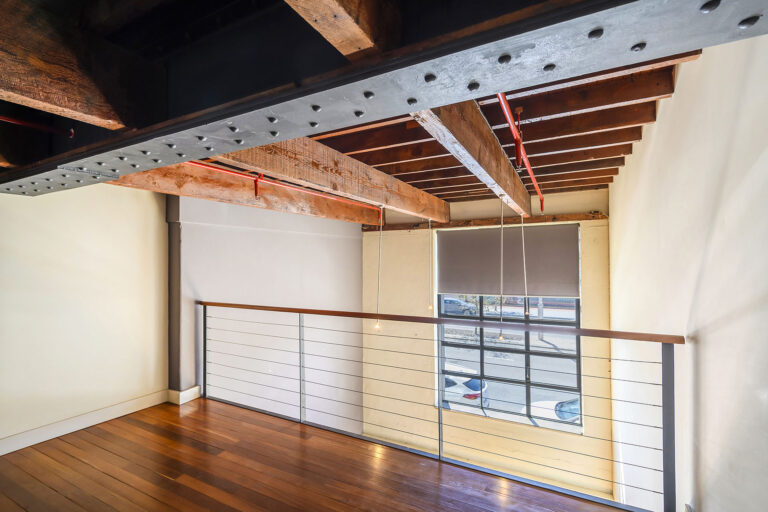 6 / 82 King Street gallery