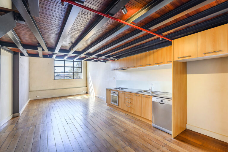 6 / 82 King Street gallery