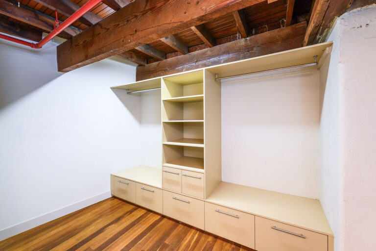 6 / 82 King Street gallery