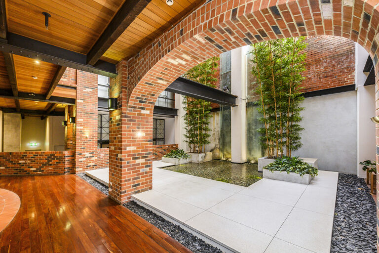 6 / 82 King Street gallery