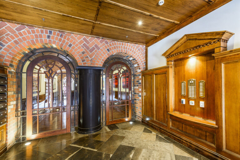 6 / 82 King Street gallery