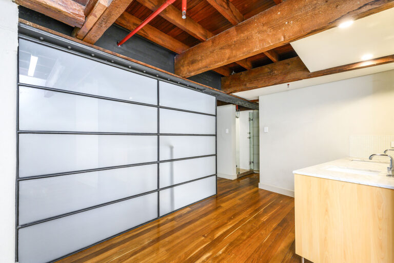 6 / 82 King Street gallery