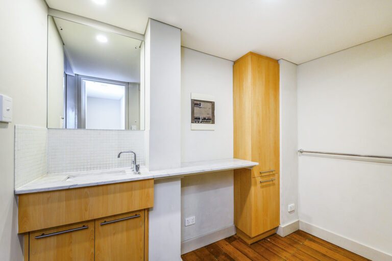 6 / 82 King Street gallery