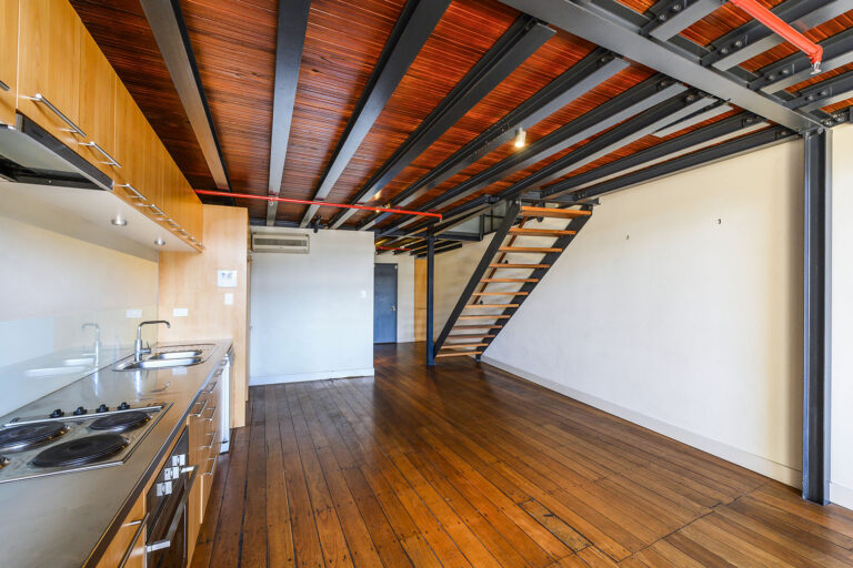 6 / 82 King Street gallery