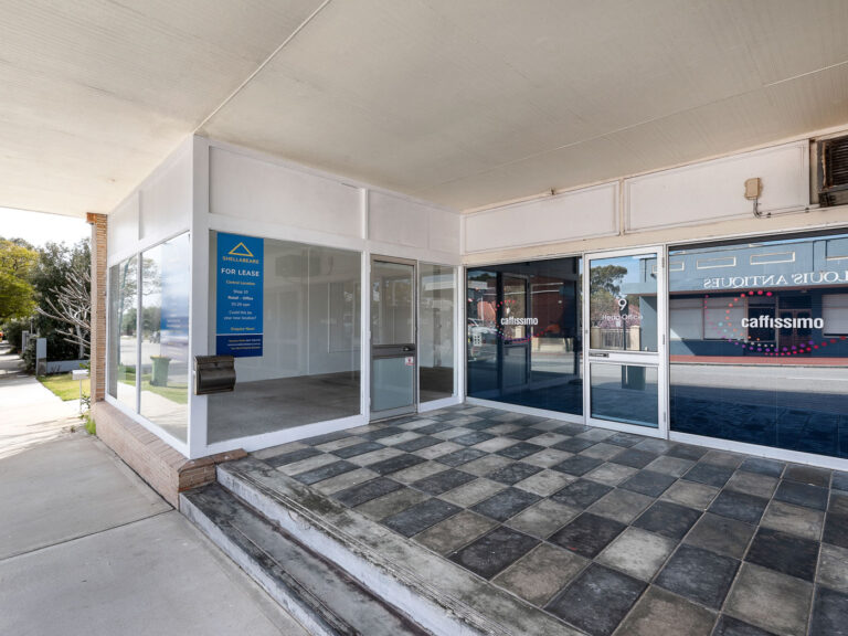 10/82-84 Nanson Street gallery