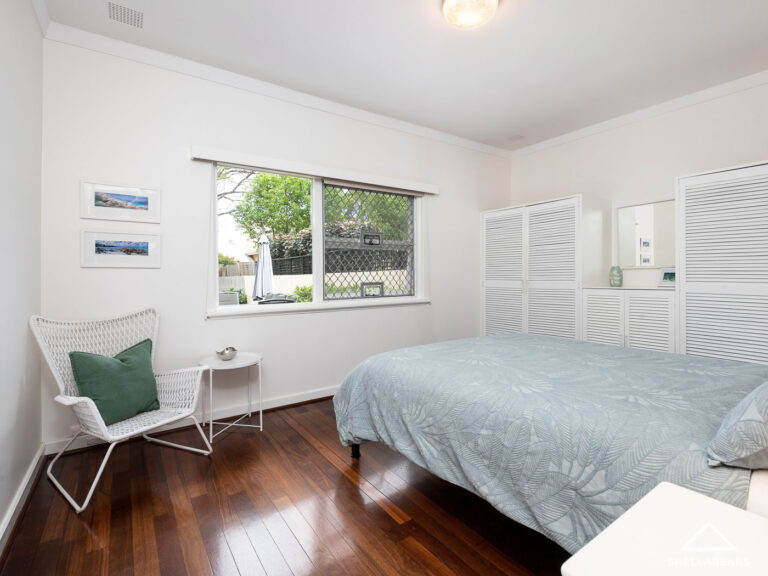 19A Goldsworthy Road gallery