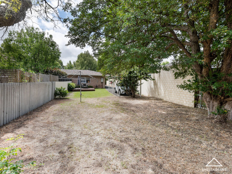 19A Goldsworthy Road gallery