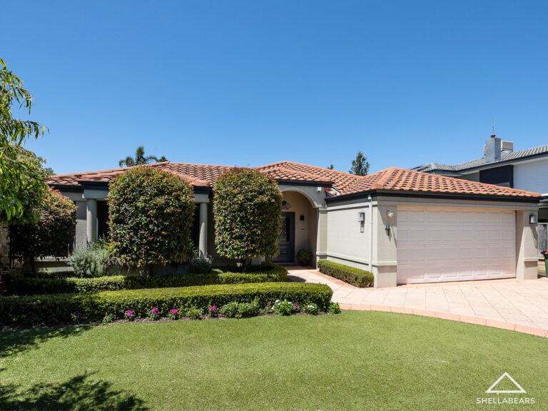 4 Adderley Street gallery