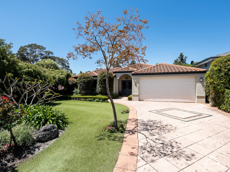 4 Adderley Street gallery