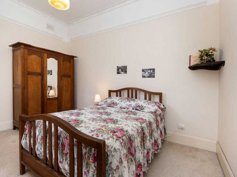 28 Lynton Street gallery
