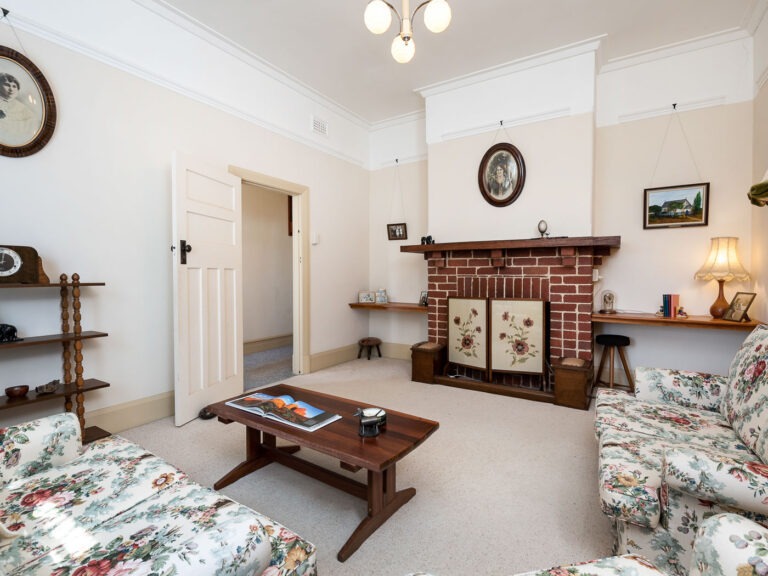 28 Lynton Street gallery