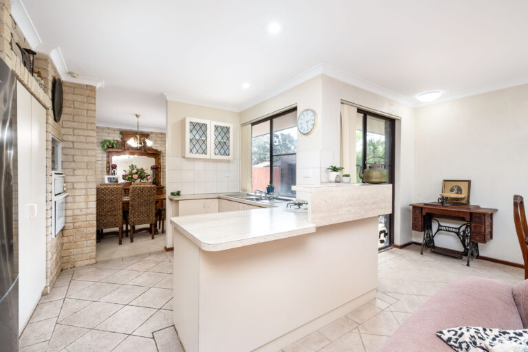 19 Tarrant Way gallery