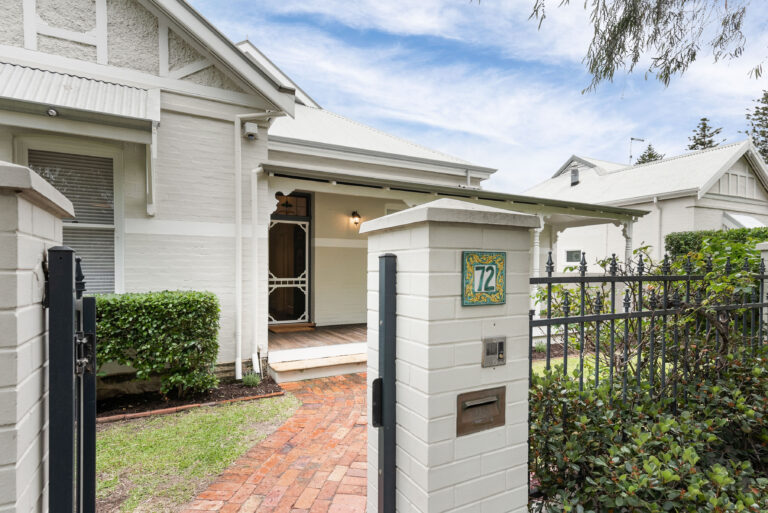 72 Napier Street gallery