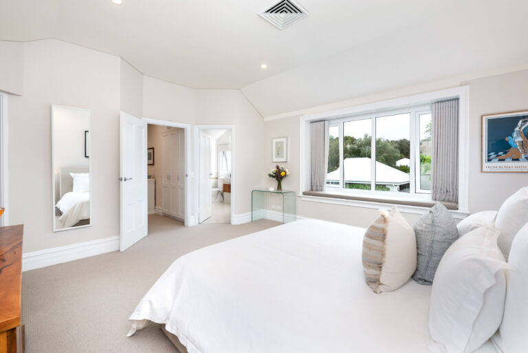 72 Napier Street gallery