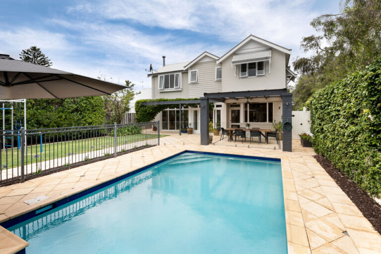 72 Napier Street gallery