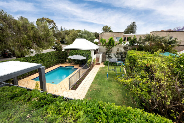 72 Napier Street gallery