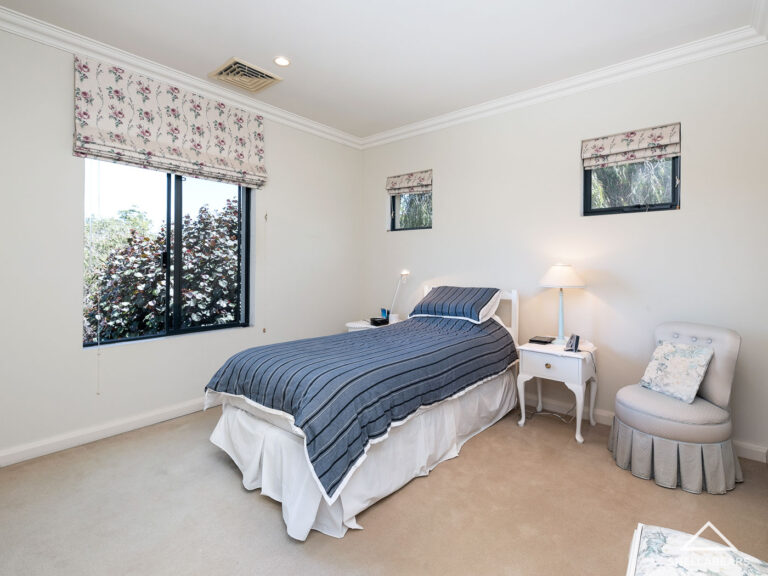 15 Cornwall Street gallery