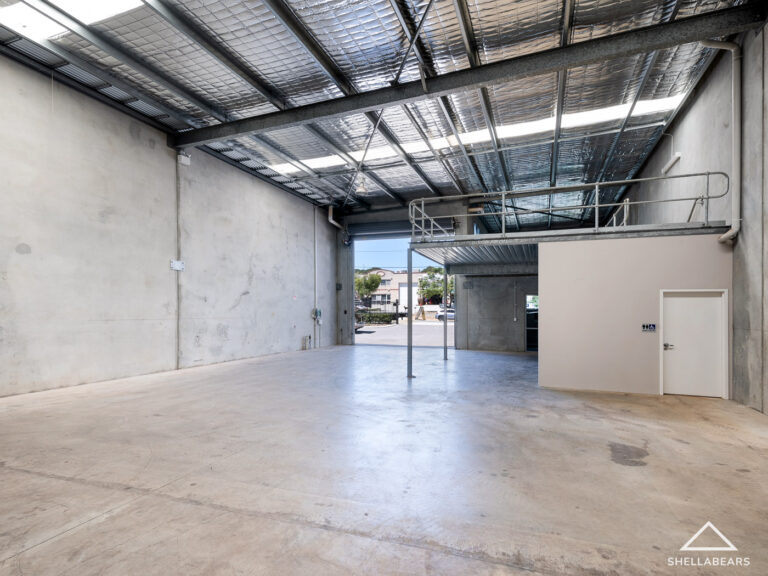 2/15 Bowen Street gallery