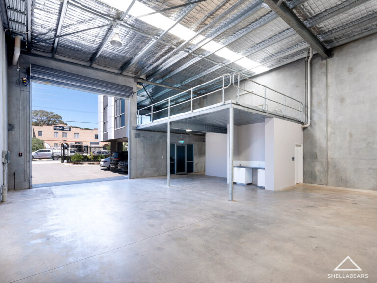 2/15 Bowen Street gallery