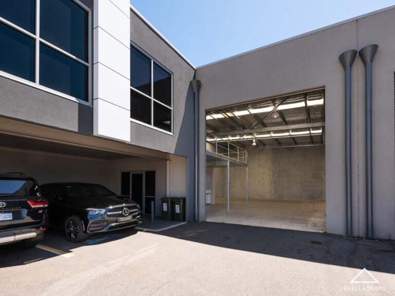 2/15 Bowen Street gallery
