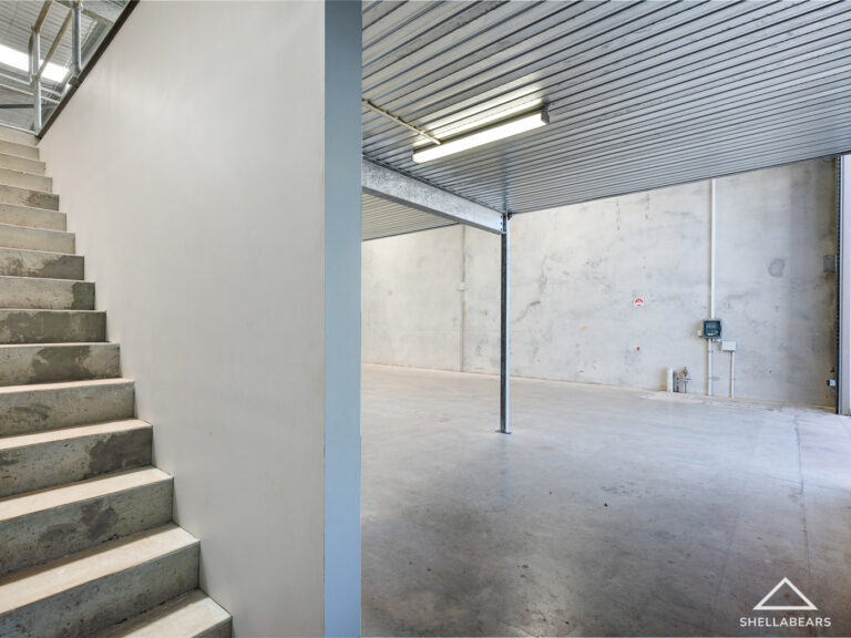 2/15 Bowen Street gallery