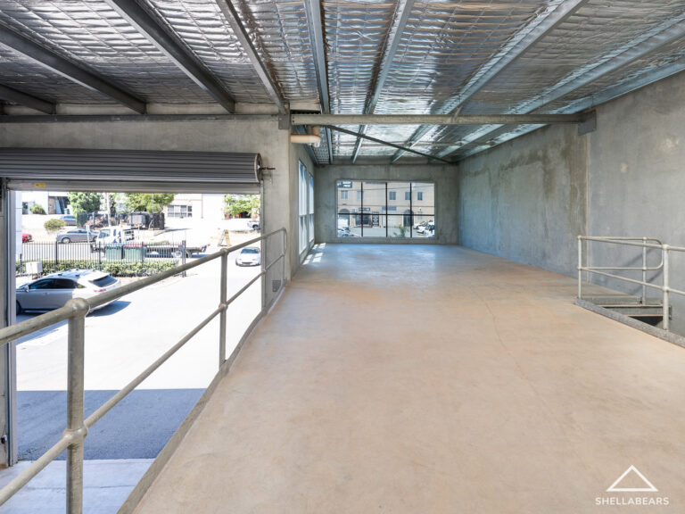 2/15 Bowen Street gallery