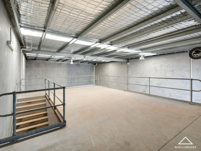 2/15 Bowen Street gallery