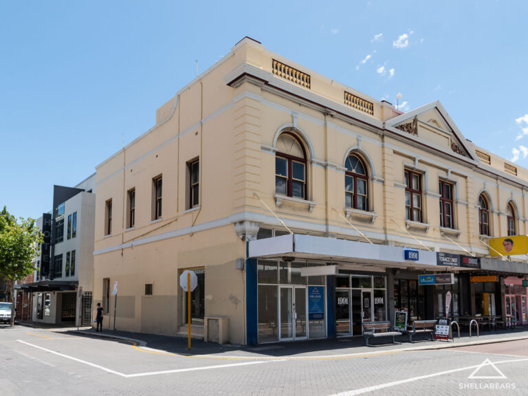 17/83 Market Street gallery
