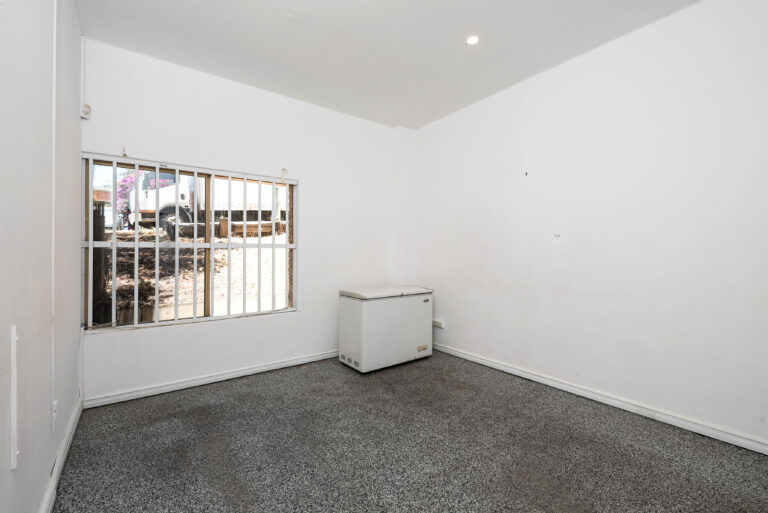 1/8 Zeta Crescent gallery